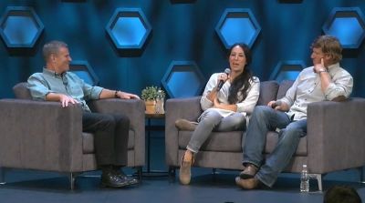 Pastor Jimmy Seibert (L) of Antioch Community Church talks with the stars of the HGTV reality TV show "Fixer Upper," Chip (R) and Joanna (M) Gaines in September 2016.