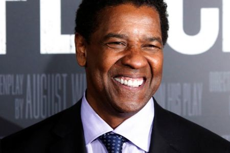 Actor Denzel Washington attends the premiere of "FENCES" in Manhattan, New York City, December 19, 2016.