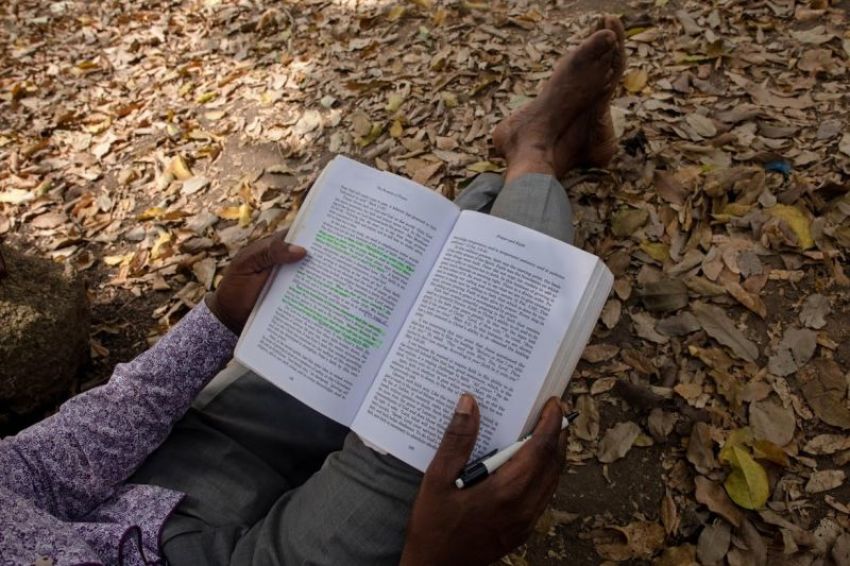 Credit : Evangelist Daniel <g class="gr_ gr_31 gr-alert gr_spell gr_run_anim ContextualSpelling ins-del multiReplace" id="31" data-gr-id="31">Kodom</g><g class="gr_ gr_30 gr-alert gr_spell gr_run_anim ContextualSpelling" id="30" data-gr-id="30">prays<