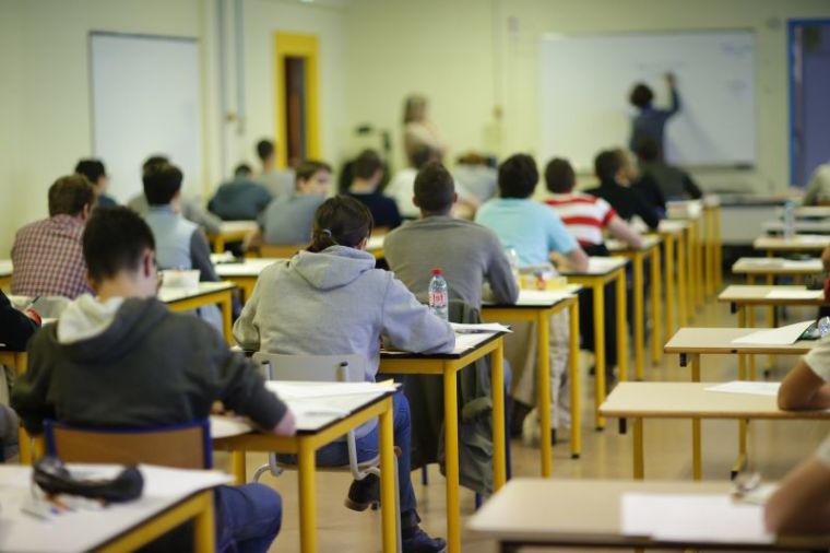 Students seen in a high school classroom. | Reuters/Stephane Mahe
