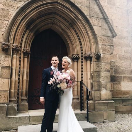 Hillsong S Taya Smith Gets Married In Dream Wedding Dress Ceremony Officiated By Bandmate Photos The Christian Post