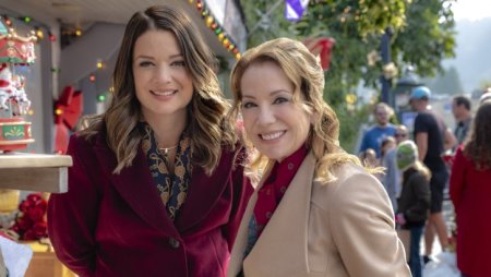 Kathy Lee Gifford and Kimberly Sustad on the set of "A God Wink Christmas," 2018.