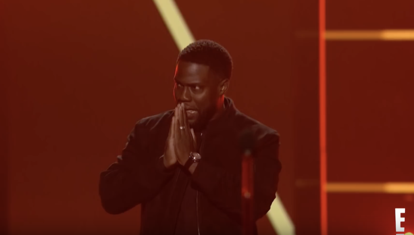 Kevin Hart Makes 1st Official Appearance Since Car Crash | E! People’s Choice Awards, Nov 10, 2019