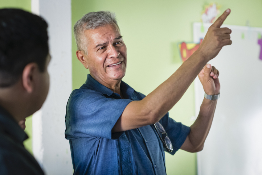 Pastor Carlos Mariñelarena sharing the Gospel in Mazatlan, Mexico, October 2019.