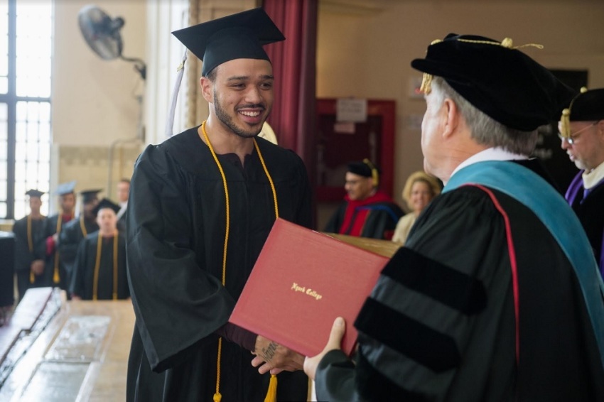A student participates in the 2019 Nyack College commencement ceremony at the Fishkill Correctional Facility in Fishkill, New York.