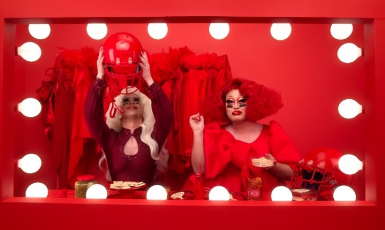 Super Bowl drag queens