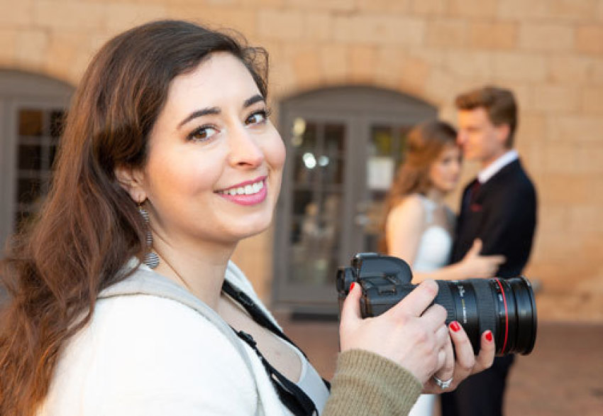 Chelsey Nelson is a wedding photographer and blogger in Louisville, Kentucky.