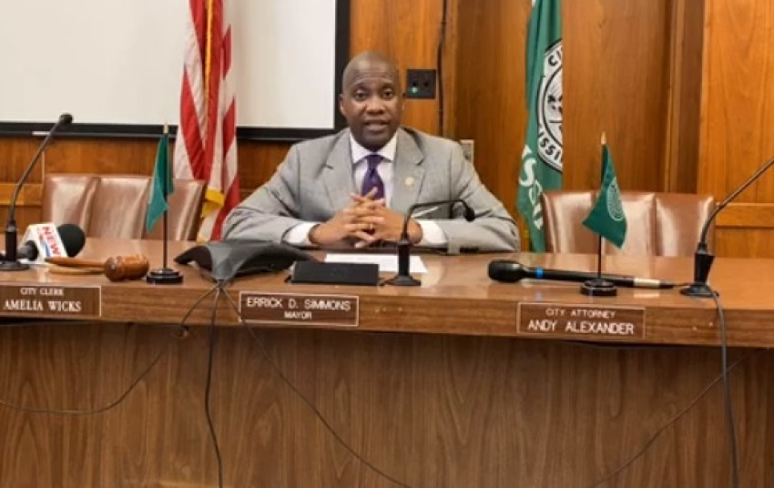 Greenville, Mississippi Mayor Errick Simmons speaks during a Facebook press conference on April 15, 2020. 