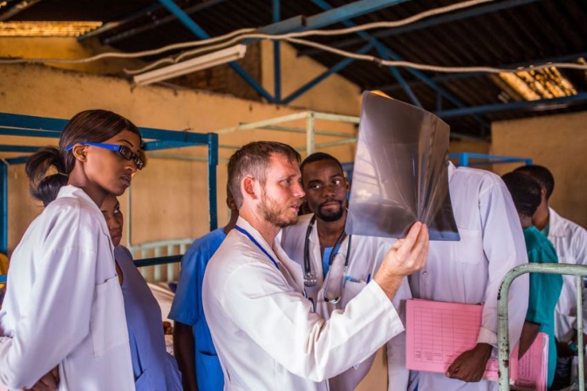 Dr. Jason Fader trains medical professionals at the Kibuye Hope Hospital in Burundi.