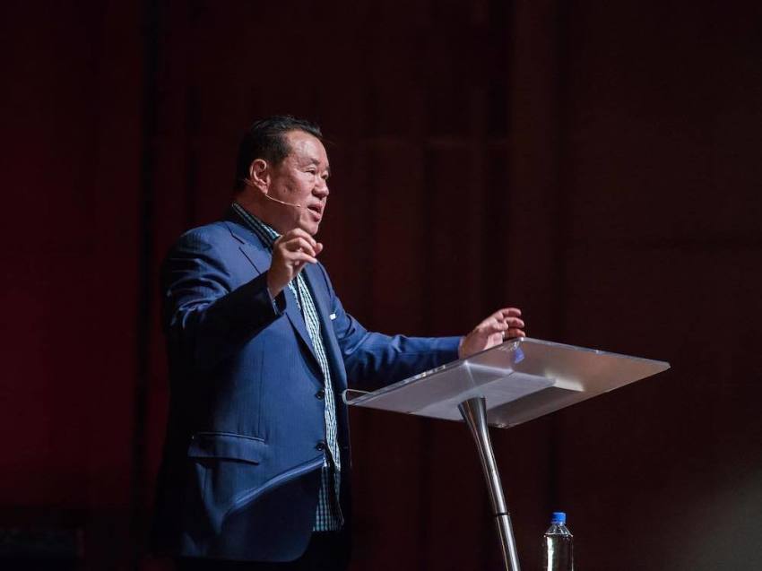 Pastor Ché Ahn speaks at Harvest Rock Church in Pasadena, California, 2019.