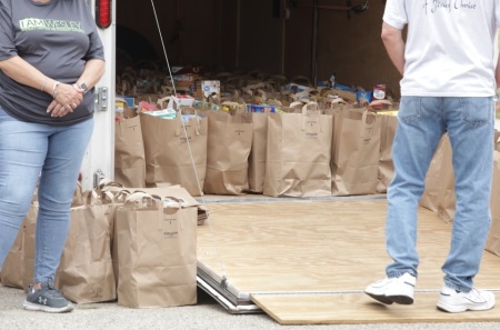 Wesley United Methodist Church of Evans, Georgia donates over 8,000 pounds of food and $10,000 to a ministry overseen by Macedonia Church of Grovetown in 2021.