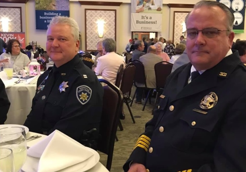 Sheriff Craig Rowland, (R), at a ceremony in 2020.