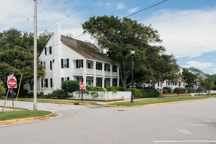 An example of the old homes that line the quaint streets of Beaufort, North Carolina.