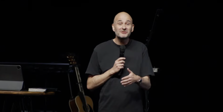 Alan Scott, pastor of Dwelling Place Anaheim, speaks on Sunday, Nov. 22, 2022