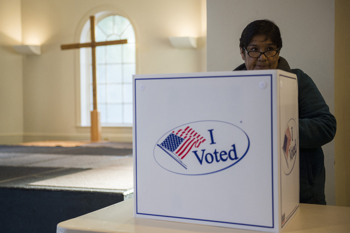 White Evangelicals backing GOP midterm candidates, but other religious groups favor Democrats: Pew poll