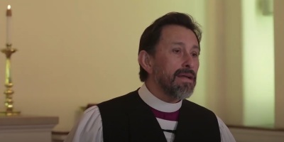 Bishop Daniel Gutiérrez of the Episcopal Diocese of Pennsylvania preaching a sermon in 2020.