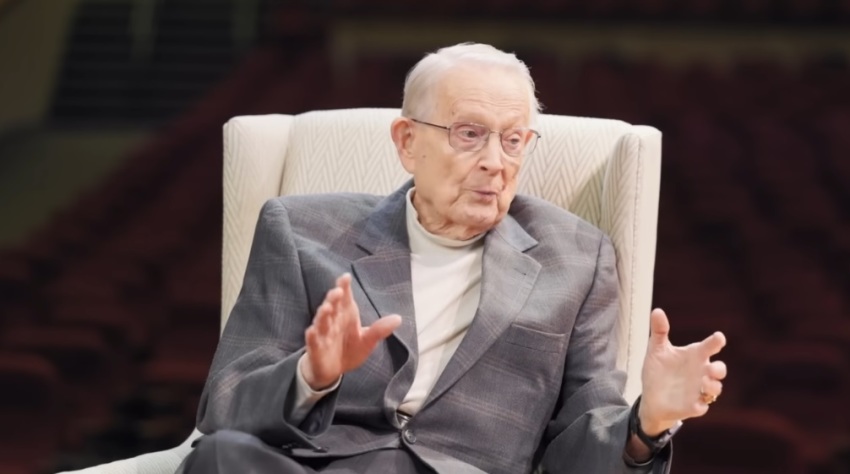 Stonebriar Community Church Senior Pastor Chuck Swindoll discusses his decision to take on a different role as Jonathan Murphy will join our staff as senior pastor beginning May 1, 2024.