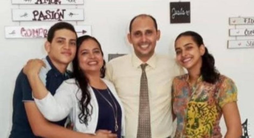 The Lora family