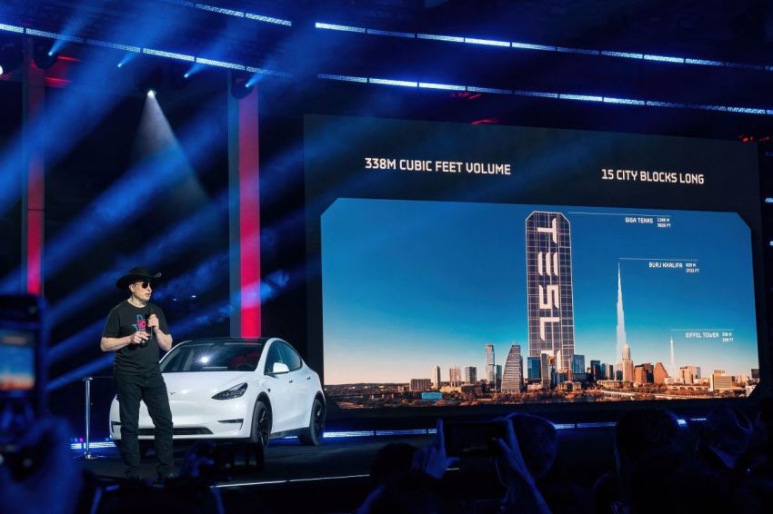 CEO of Tesla Motors Elon Musk speaks at the Tesla Giga Texas manufacturing "Cyber Rodeo" grand opening party on April 7, 2022 in Austin, Texas. Tesla welcomed throngs of electric car lovers to Texas on April 7 for a huge party inaugurating a "gigafactory" the size of 100 professional soccer fields. 