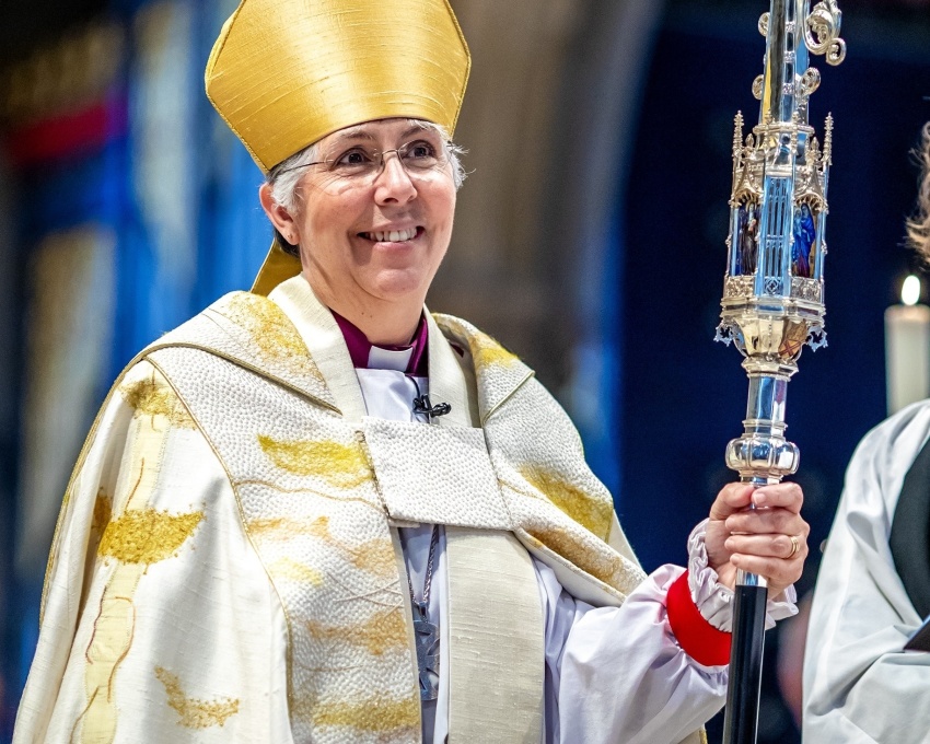 Guli Francis-Dehqani