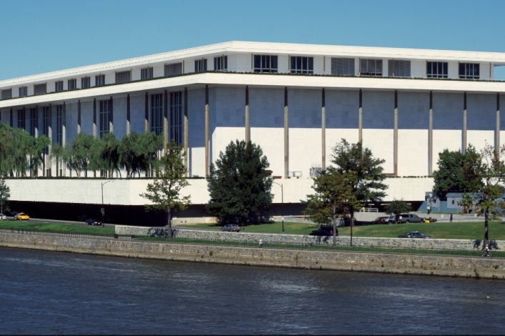 Trump's week in review: Kennedy Center closure; meeting with Armenian church leaders