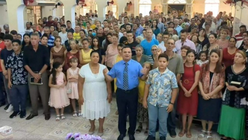 The pastor and his congregation in the city of Las Tunas call for prayer for the current socio-economic situation of the island.