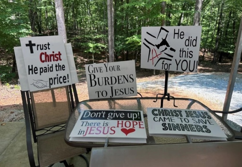 Ernest Giardino's signs