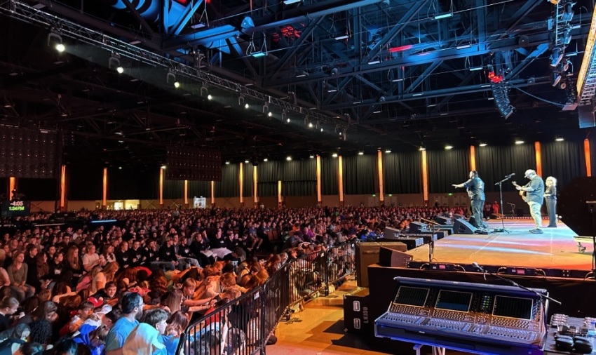 A worship service at the Hearts on Fire Student Conference, held at the LeConte Center in Pigeon Forge, Tennessee, on Nov. 21-22, 2025.