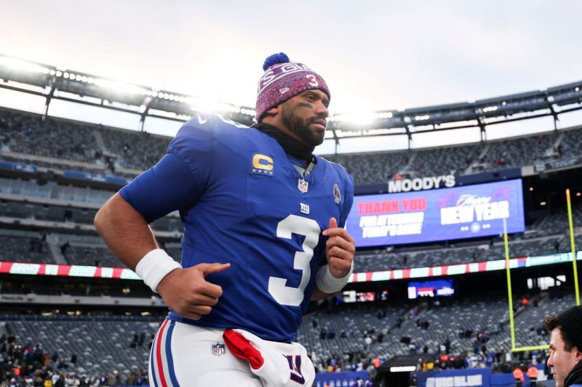 Russell Wilson #3 of the New York Giants walks off the field following the game against the Dallas Cowboys at MetLife Stadium on January 04, 2026, in East Rutherford, New Jersey.
