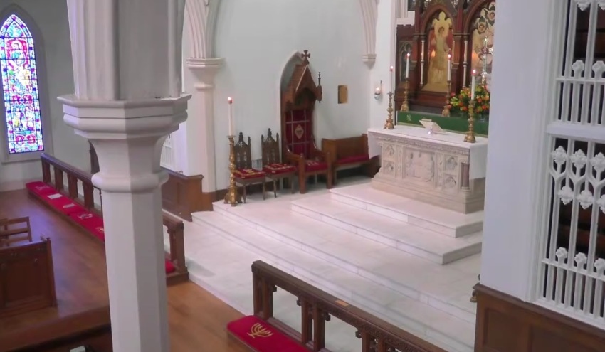 The sanctuary of Calvary Episcopal Church of Memphis, Tennessee.