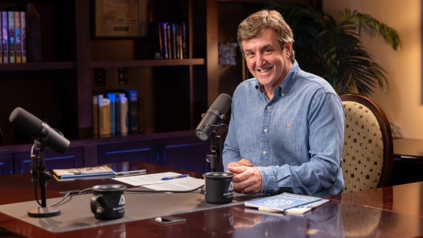 Pastor Allen Jackson has served World Outreach Church since 1981 and became senior pastor in 1989.