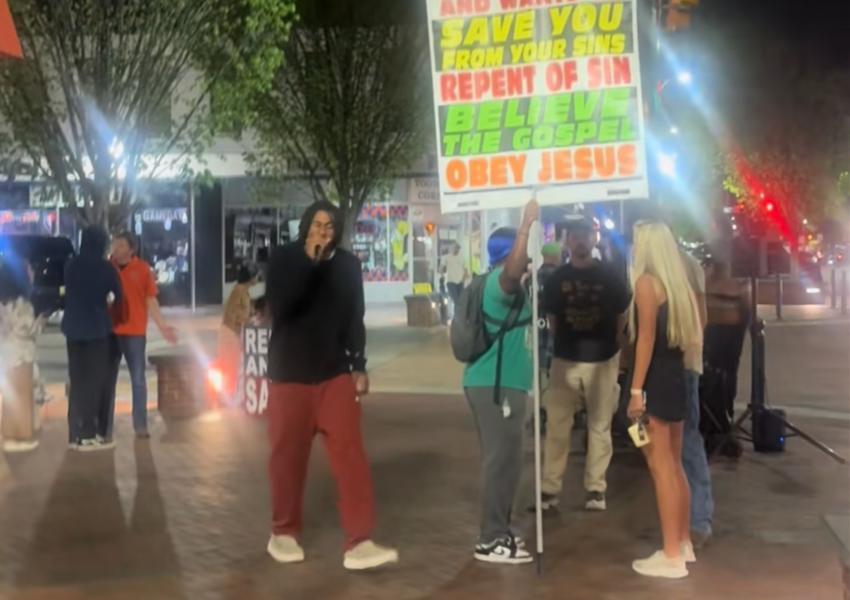 NBA free agent Jaden Ivey is preaching in the streets of Chicago, Ill.