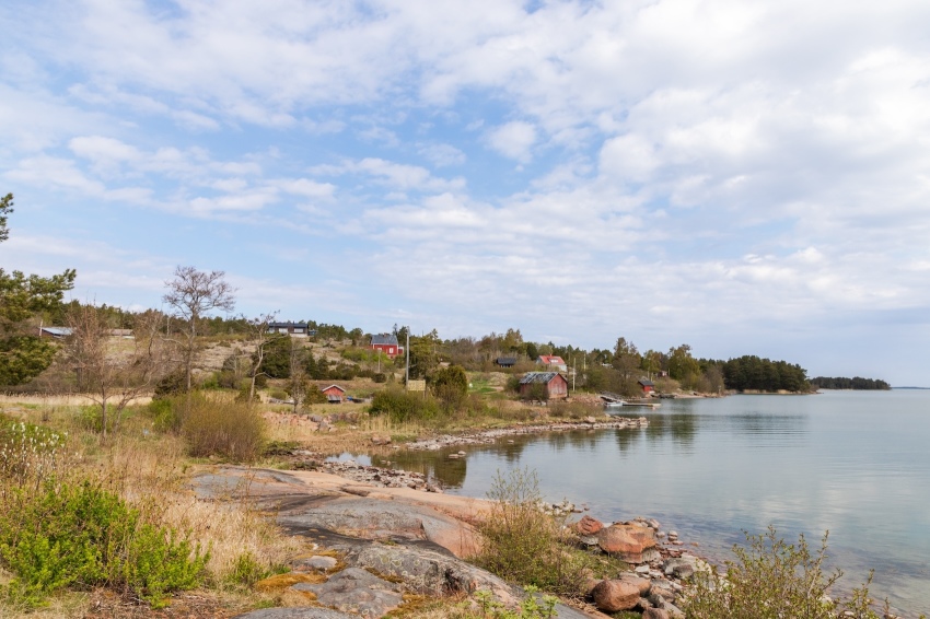 Åland consists of 6,700 islands and skerries in the Baltic Sea between Sweden and mainland Finland. 