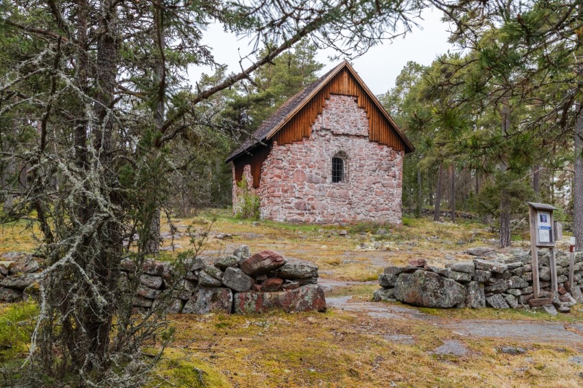 Lemböte Chapel is located along the ancient St. Olaf’s pilgrimage route. 