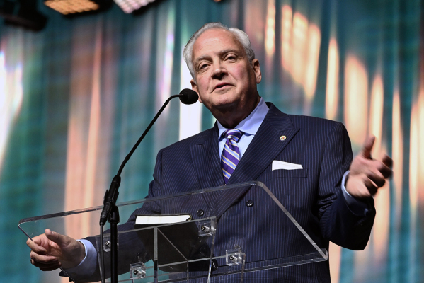 Richard Land 'delighted' to see Al Mohler's clarification on blasphemy law comments, but challenges 'religious test' for office 