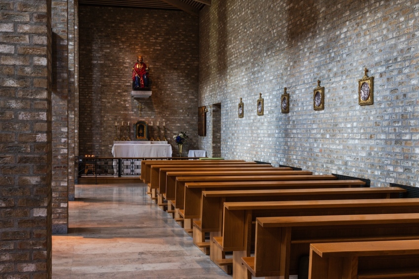 The Roman Catholic St. Olav’s Cathedral has a relic of St. Olav in a side chapel.