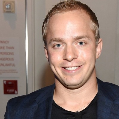 Alexander Debelov, founder of Virool, Go X, and Kairos, is co-author, publisher, and marketing lead of the #1 Amazon Best Seller The Prayer: Rise with Jesus.