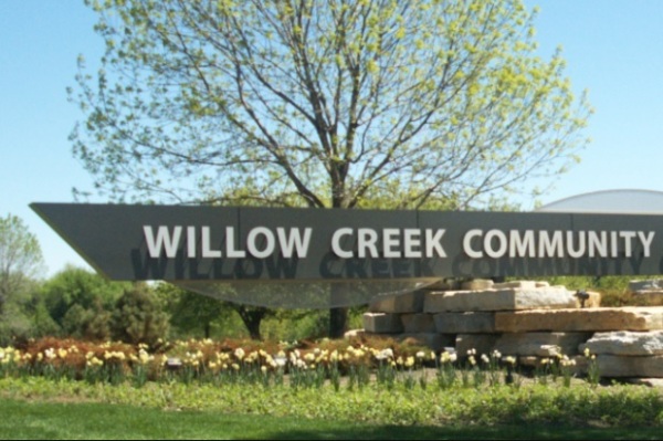 This week in Christian history: Willow Creek Community Church opens, Knights Templar arrested, Henry Martyn dies