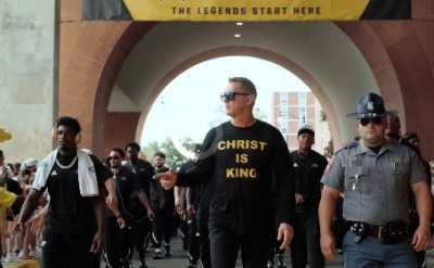 University of Southern Mississippi head football coach Blake Anderson leads his team during the Eagle Walk on Sept. 5, 2026. 
