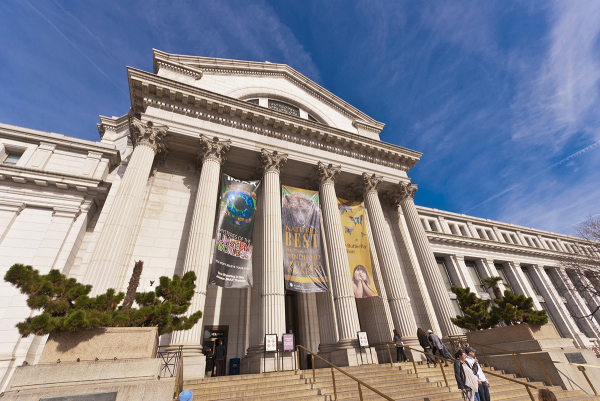 How the Smithsonian quietly erased America's founders