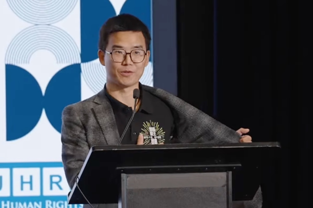 Persecuted Chinese pastor recounts torture, warns CCP 'trying to crush' religion: 'A heavy burden'