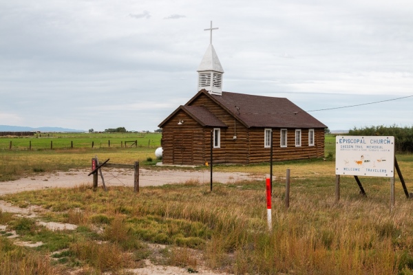 Travel: Along the Oregon Trail, a little church keeps the faith