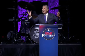 Michael Youssef urges Christians not to 'hide in our church pews': 'Roll up your sleeves of obedience' 