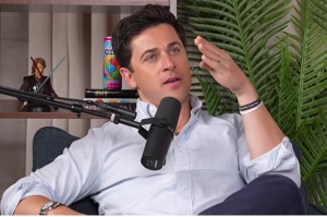 Actor David Henrie says he 'lost everyone' after embracing Christ