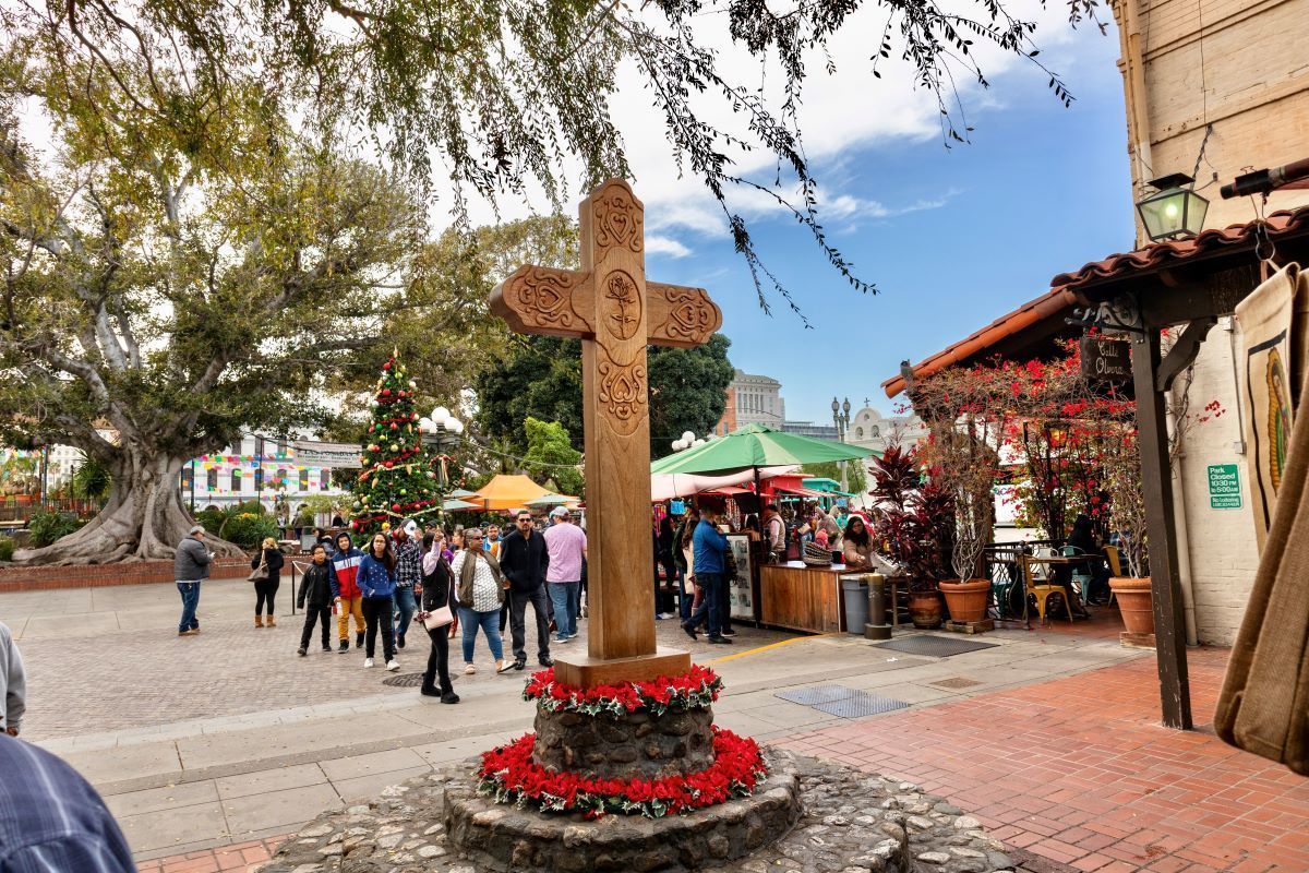 Century-old cross, Nativity can remain in Los Angeles despite atheist's objections: 9th Circuit