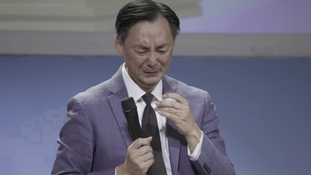Morse H. Tan weeps while remembering his grandmother during a eulogy he delivered earlier his month at Unjeong Chamjon Church in Paju, South Korea.
