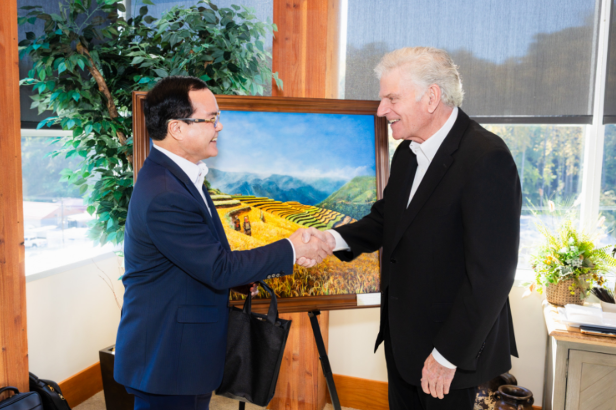 Franklin Graham meets with top Vietnamese gov't official who vows to 'promote religious freedom'