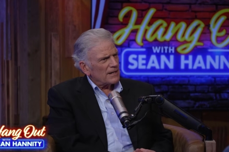 Franklin Graham reflects on charting his own path, growing up in famous father's shadow: 'I never try to be Billy Graham'