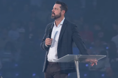 Seth Dillon warns Liberty students about ‘radical conspiracists’ exploiting young Christians