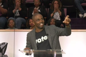 2K Texas churches join 'Black Out Sunday' to 'energize' African American vote for midterms
